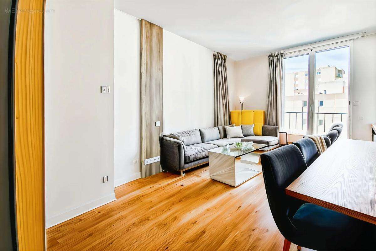 Appartement à MOULINS