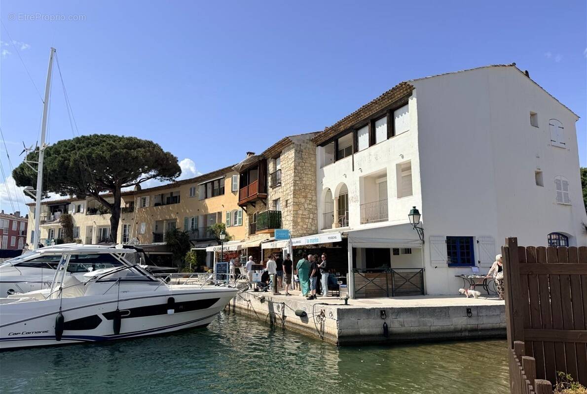 Appartement à GRIMAUD