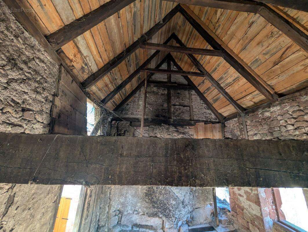 Appartement à VILLECOMTAL