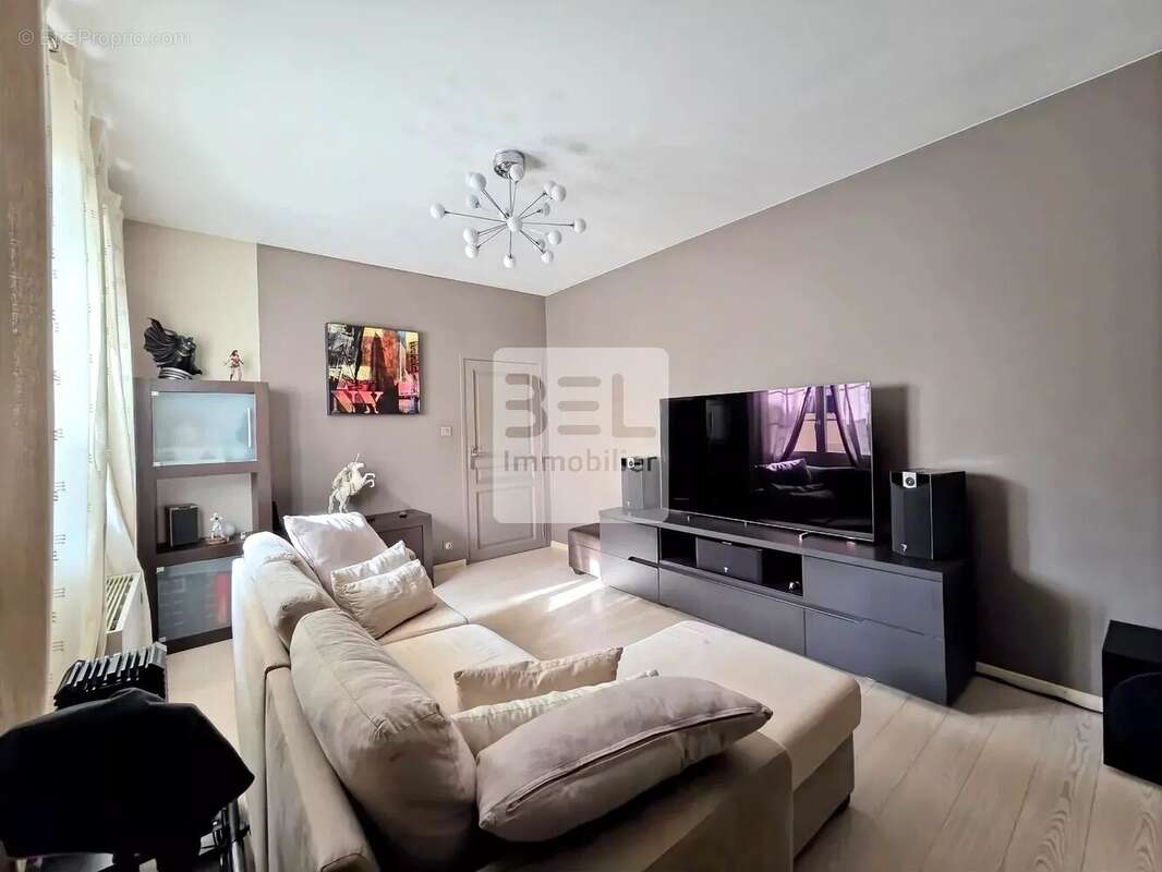 Maison à BAGNOLS-SUR-CEZE