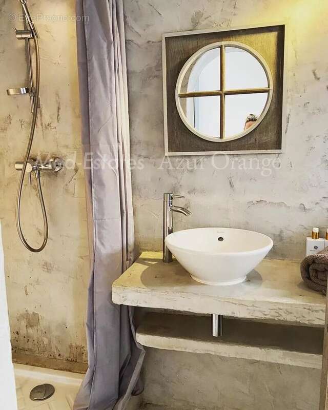 Maison à LA GARDE-FREINET