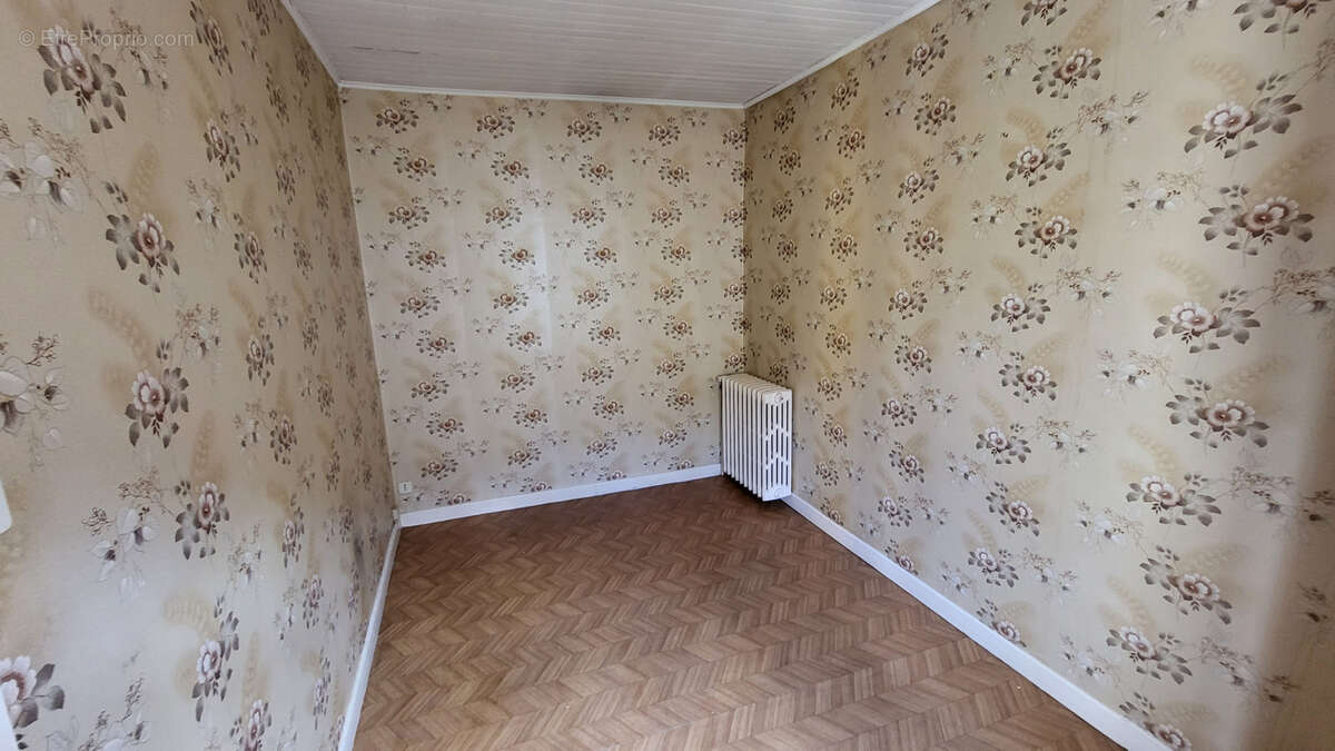 Maison à SAINT-MARTIN-DE-VALAMAS