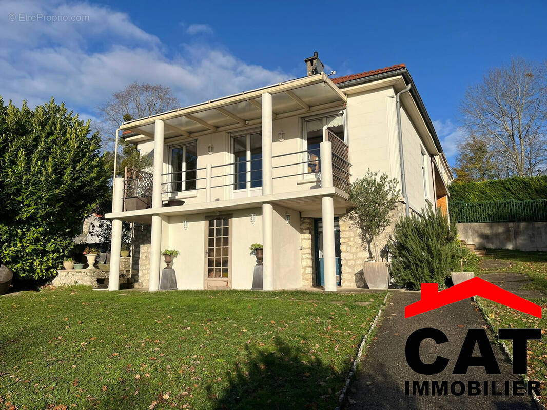 Maison à CHAMPAGNE-SUR-SEINE