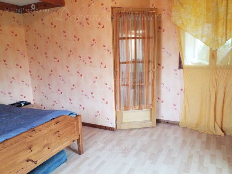 Maison à COURCELLES-SUR-SEINE