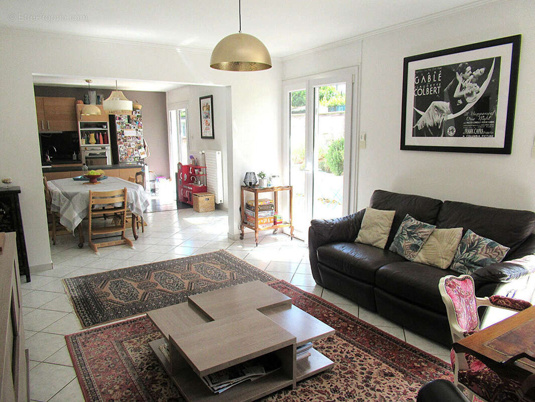 Exclusivité à Beaucouzé 150m² avec 5 chambres + bureau - photo 2