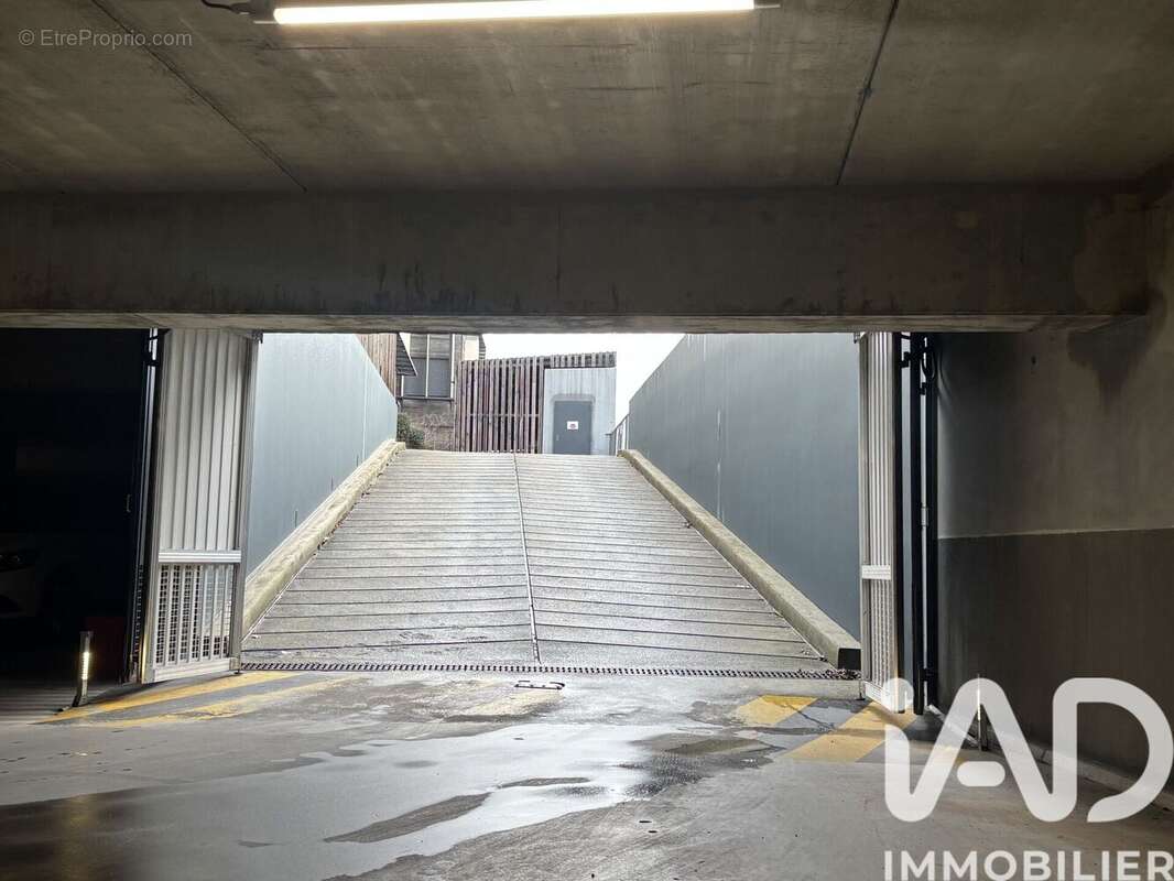Photo 2 - Parking à BORDEAUX