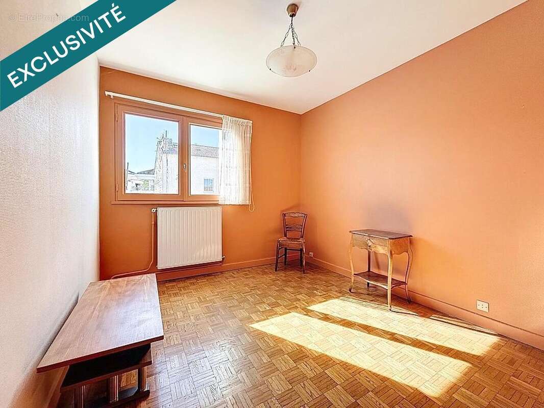 Photo 6 - Appartement à VILLEURBANNE
