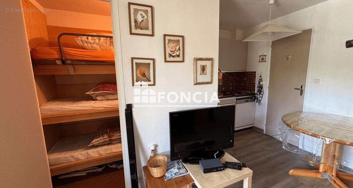 Allos, le seignus, coquet studio cabine situe dans une residence avec acces a pieds au centre et aux ski, chaleureux et fonction - photo 7