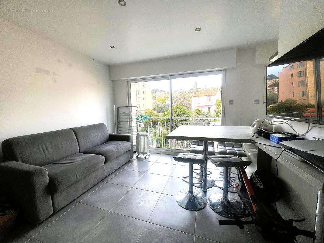 Appartement à LE CANNET