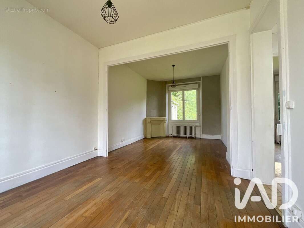 Maison 72 m² à Prix-Les-Mezieres  - photo 4