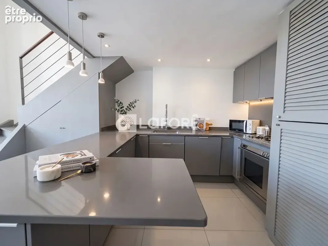 Duplex contemporain en 1er ligne sur le Vieux Port - photo 3