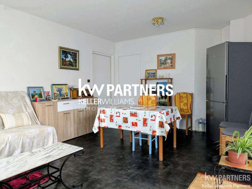 Appartement à COUTRAS