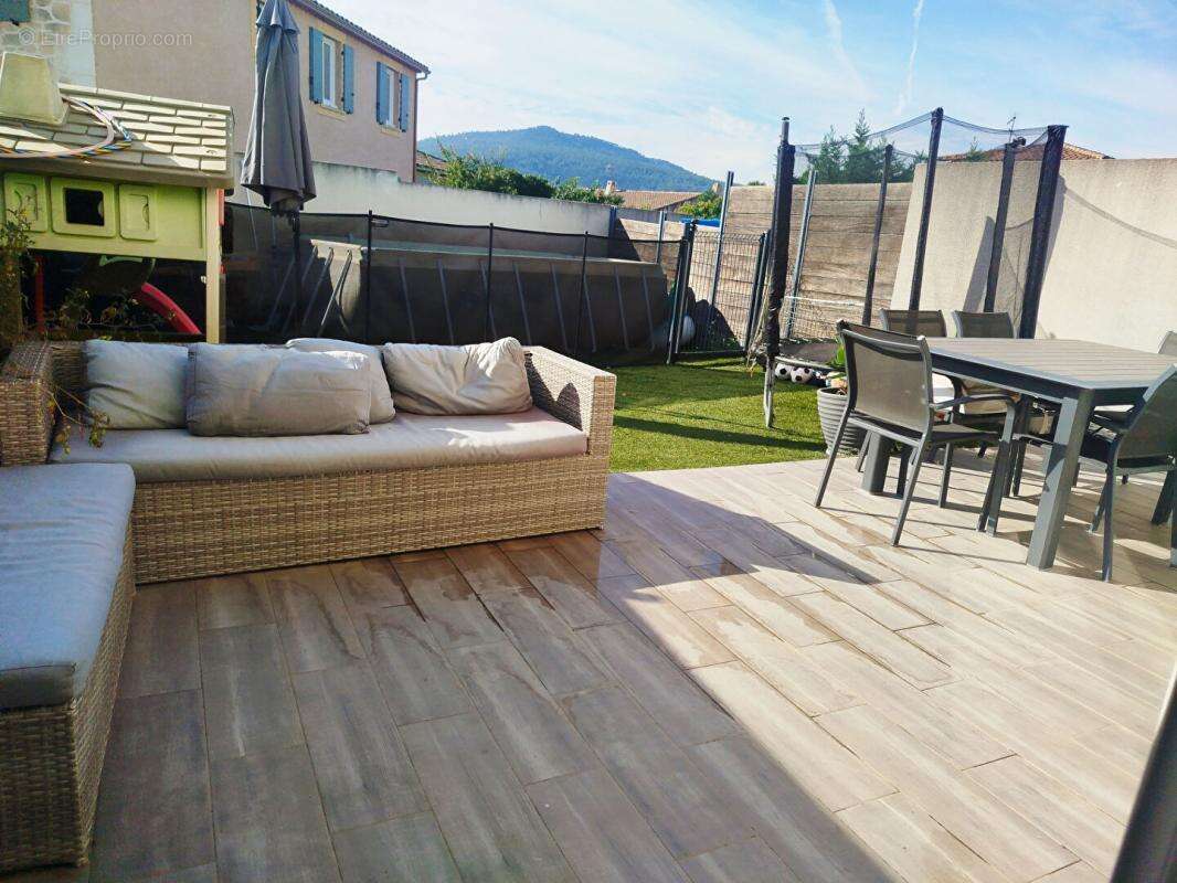 Maison à CUGES-LES-PINS