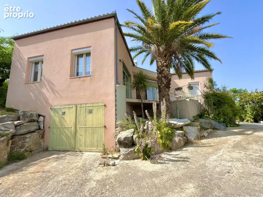 Villa d'exception 5 pièces   145 m2 avec vue panoramique sur - photo 3