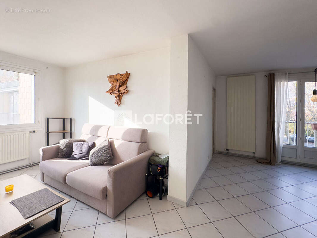 Appartement à SEYSSINET-PARISET