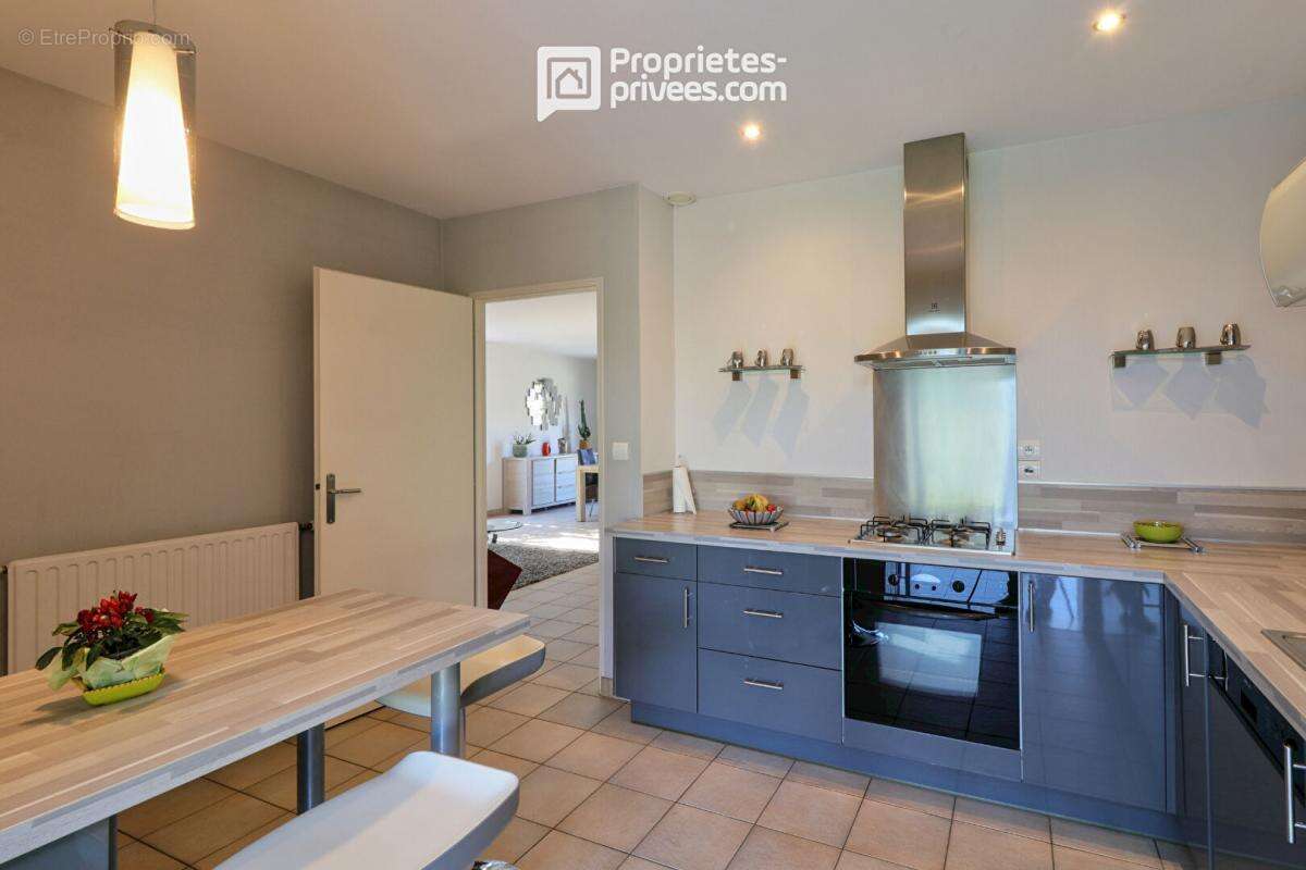 Maison à LE MAY-SUR-EVRE