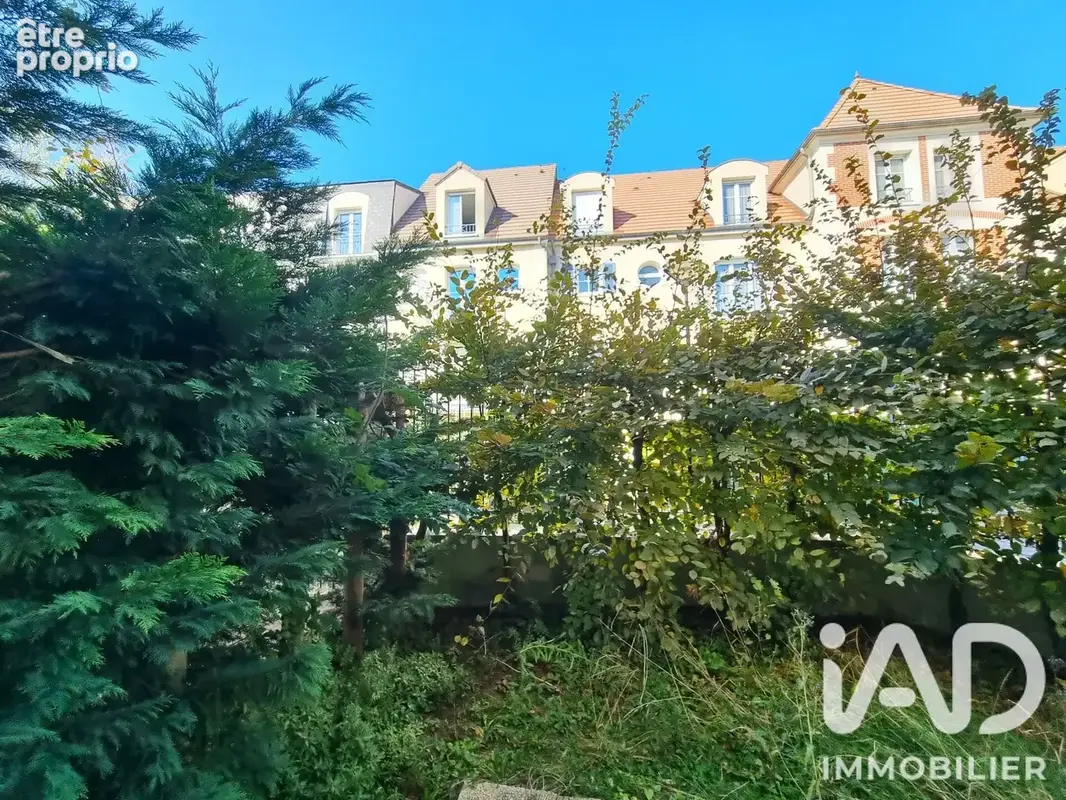 Photo 1 - Appartement à VOISINS-LE-BRETONNEUX