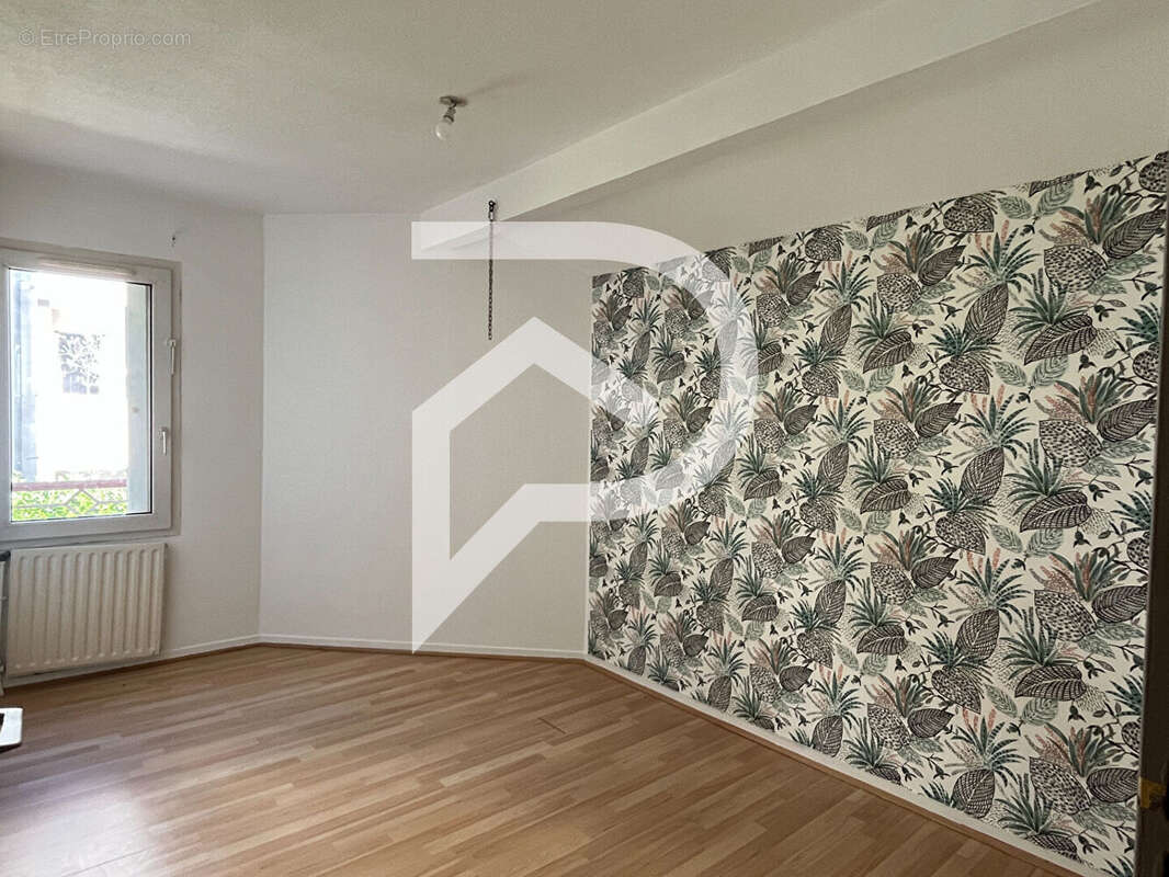 Appartement à BILLERE