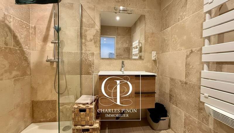 Maison à SAINT-CANNAT