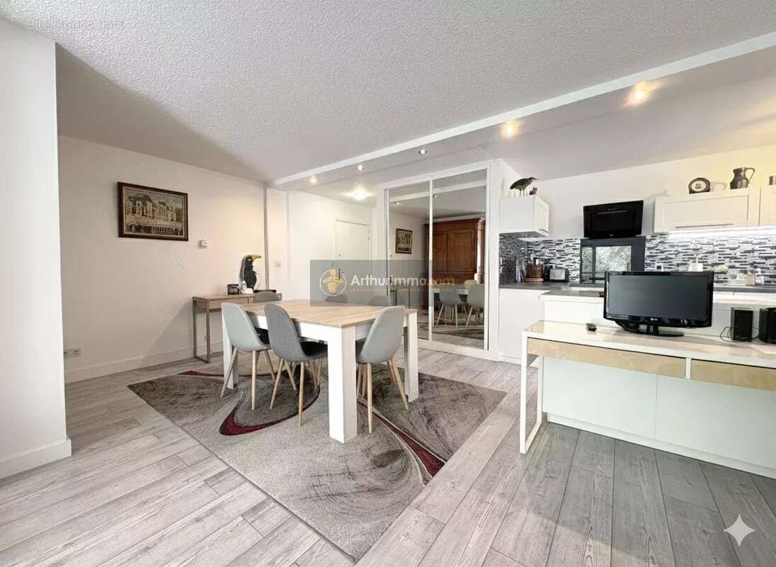 Appartement à FREJUS
