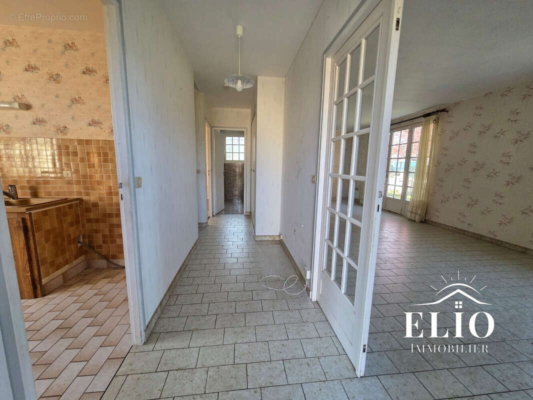 Maison 65 m² à Marcilly-Le-Hayer  - photo 4