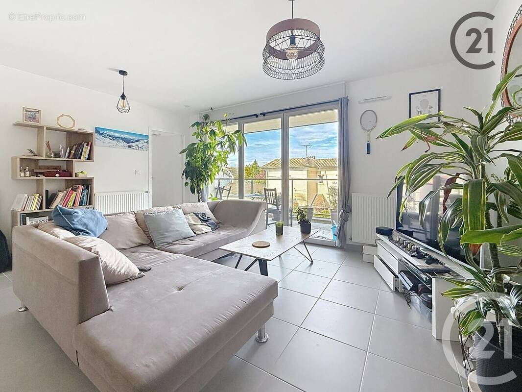 Appartement à TINQUEUX