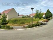 Terrain à RESSONS-SUR-MATZ