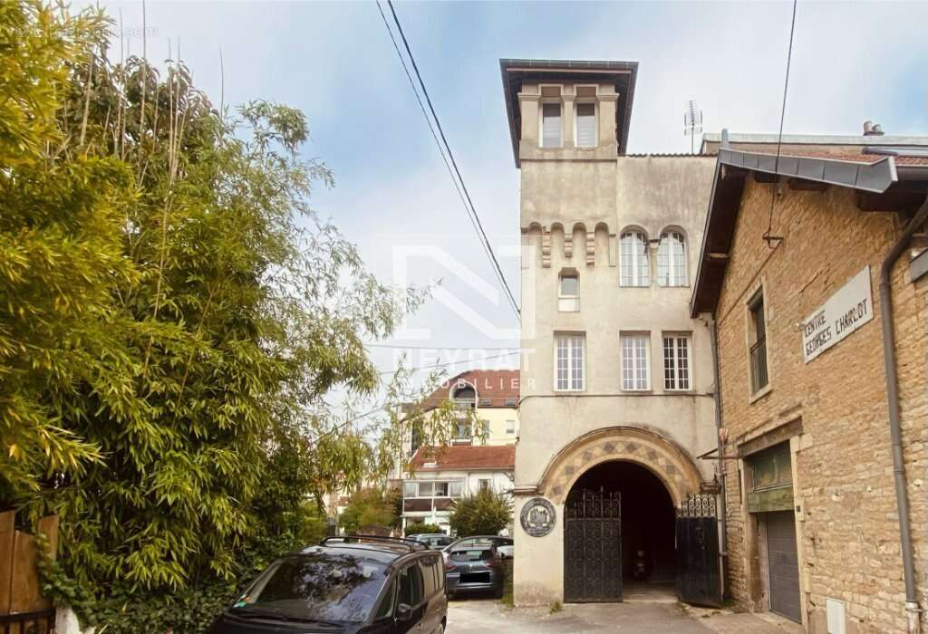 Pour Investisseur  ou particulier à Vendre Atelier - Entrepôt 115m² au cœur de DIJON - photo 2