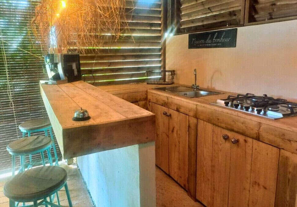 Maison 156 m² à Saint-Louis  - photo 8
