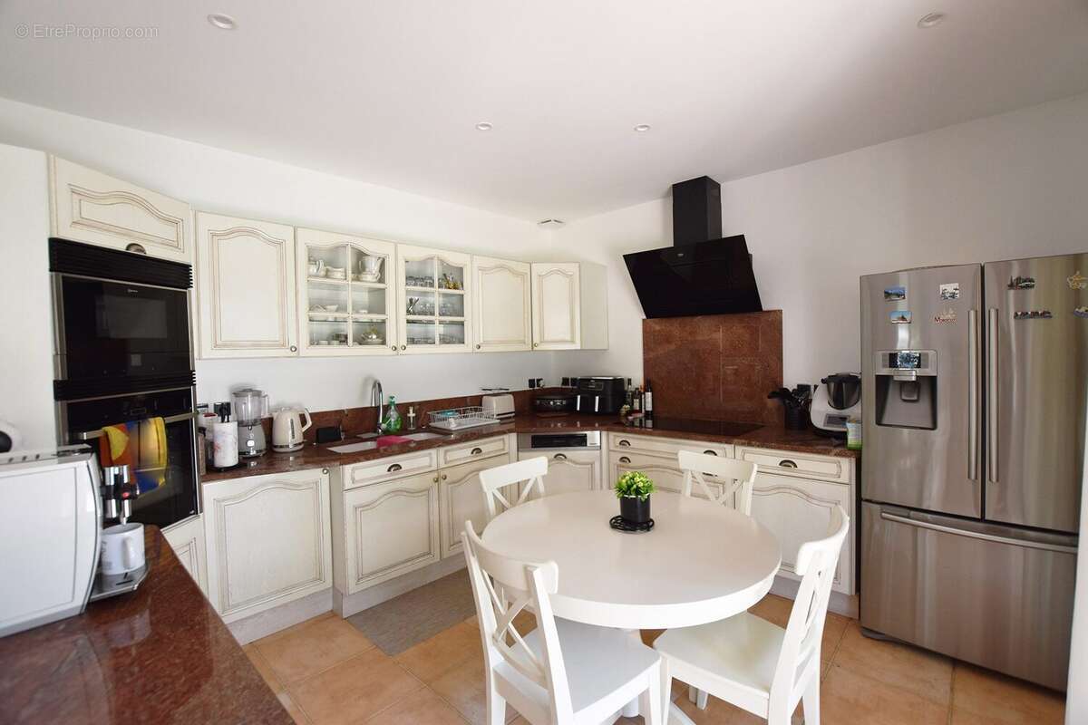 Cuisine - Maison à NIMES