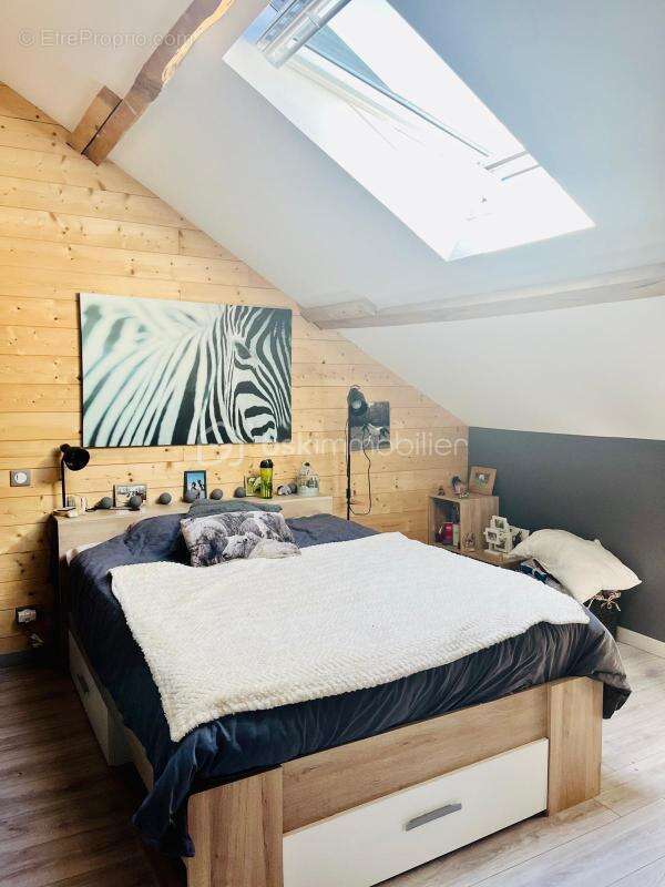 Maison à SAINTE-EULALIE-EN-BORN