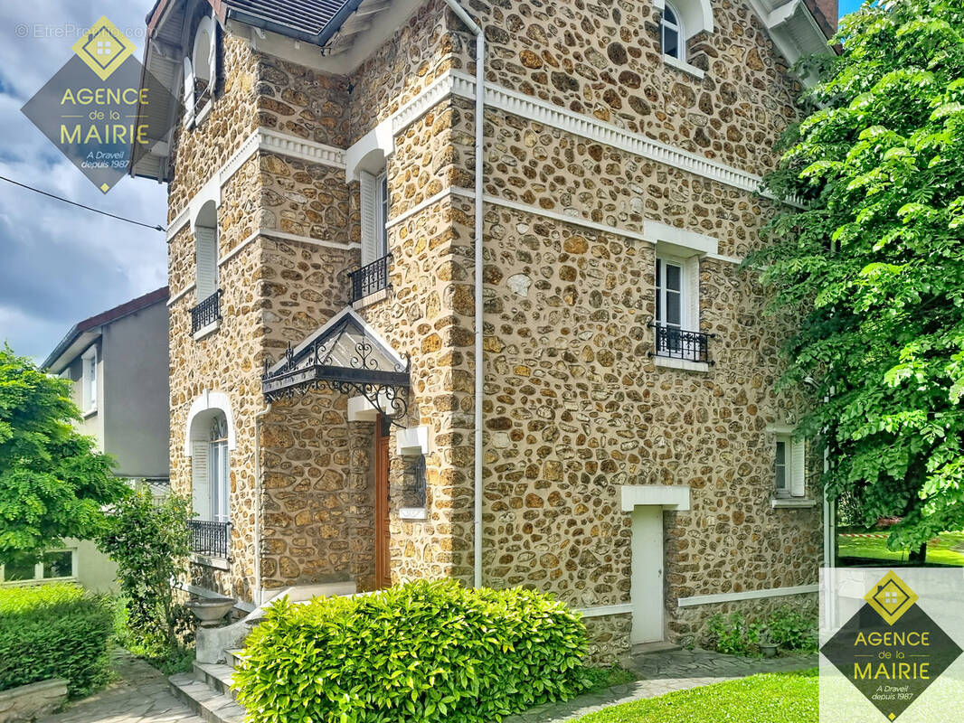 Maison à JUVISY-SUR-ORGE