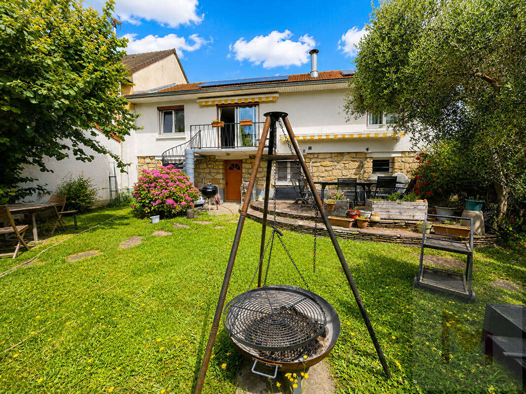 Maison à NEUILLY-SUR-MARNE