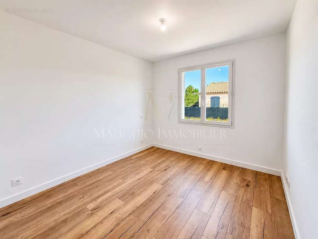 Villa F4 de plain-pied sur 670m² de terrain à 2 minutes de Lansargues - photo 4