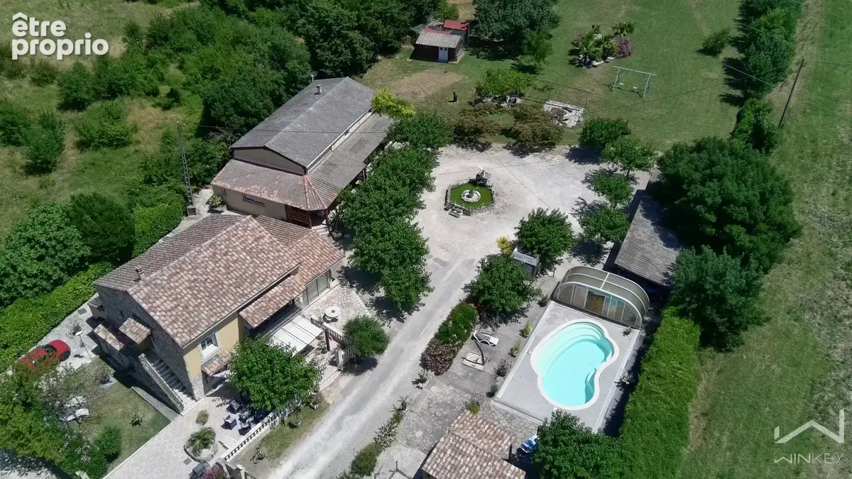La garde-adhémar   maison 200 m2 + gîte en activité + studio   piscine chauffée   terrain 5522m2 - photo 1