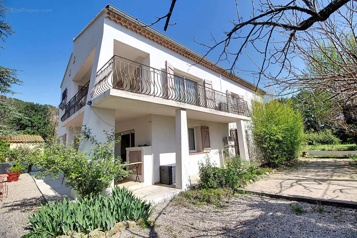 Maison à LORGUES