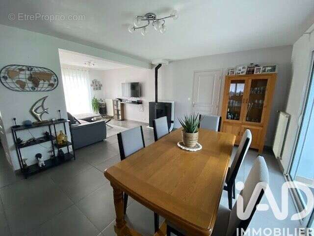 Photo 6 - Maison à MONTFORT-SUR-MEU