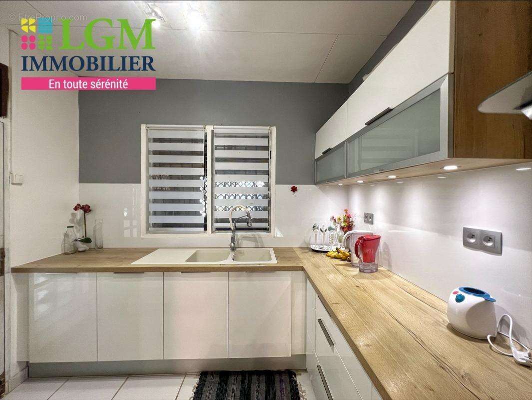 Maison à REMIRE-MONTJOLY