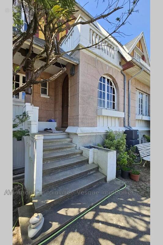 Maison à AGON-COUTAINVILLE