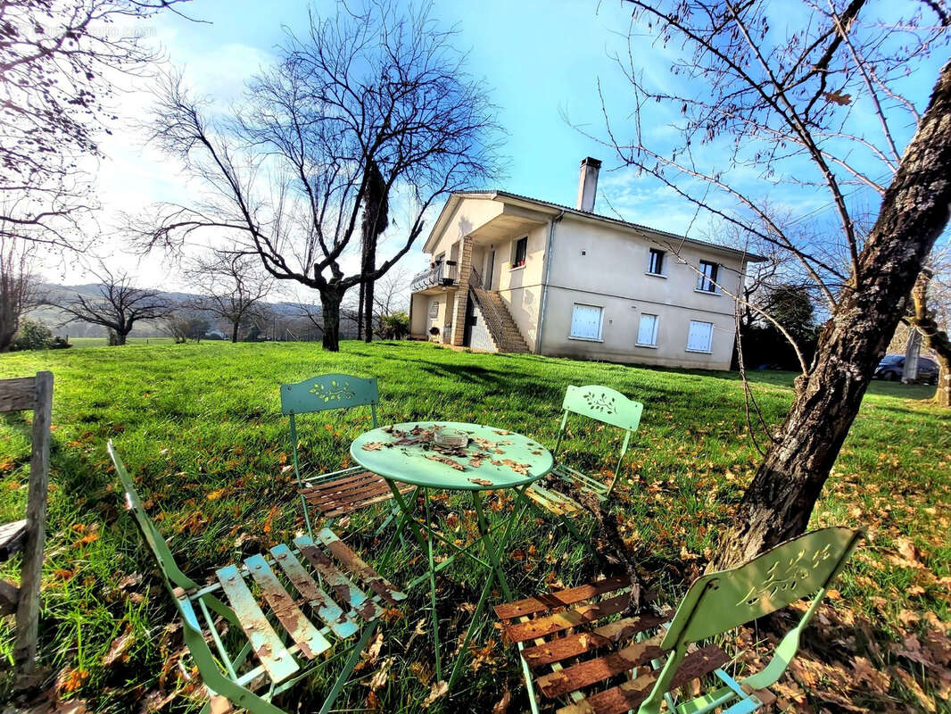 Maison à ESCASSEFORT