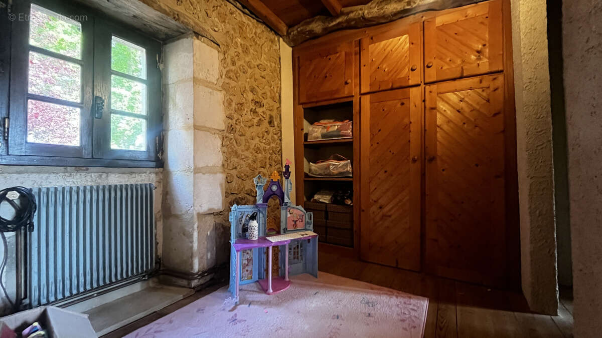 Maison à SAINT-AMAND-DE-VERGT