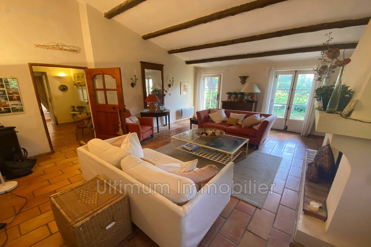 Maison à LA GARDE-FREINET