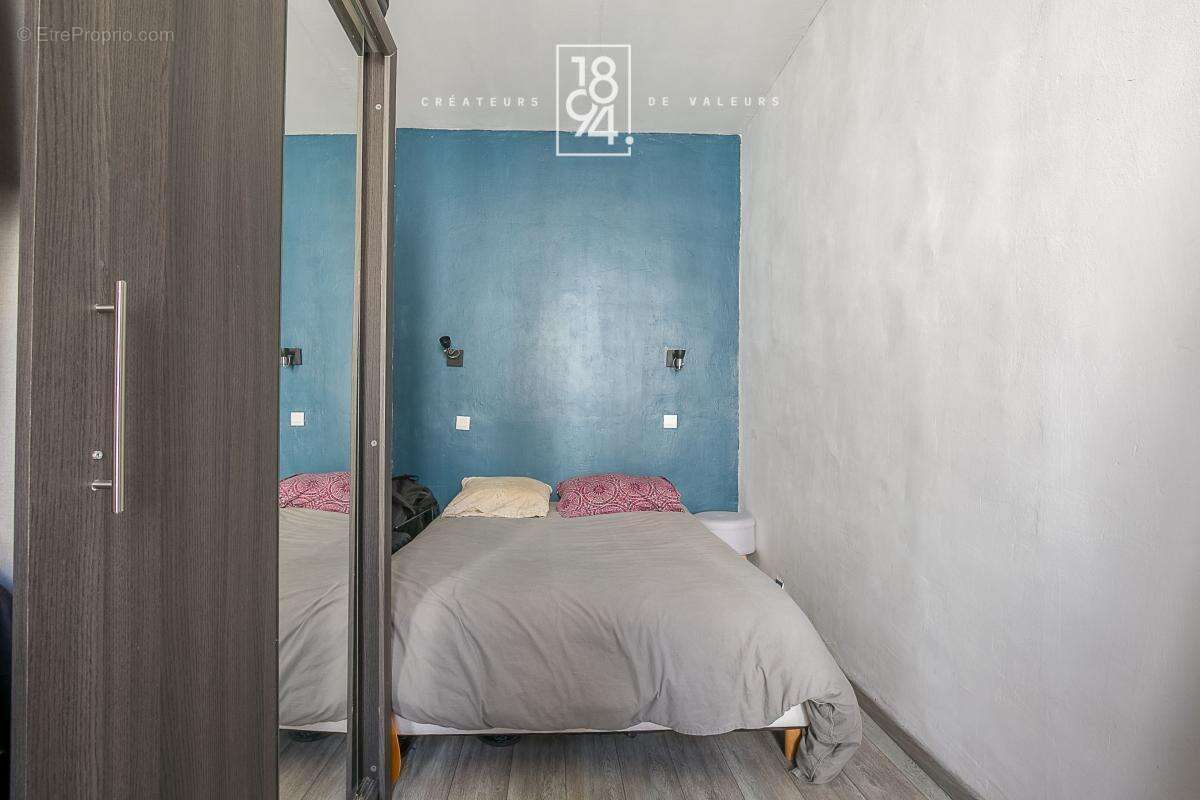 Appartement à MARSEILLE-5E