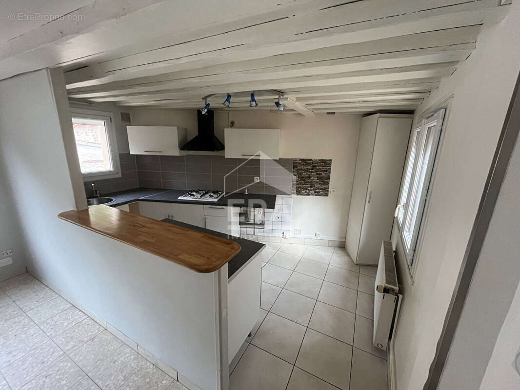 Maison à SAINT-LEGER-DU-BOURG-DENIS