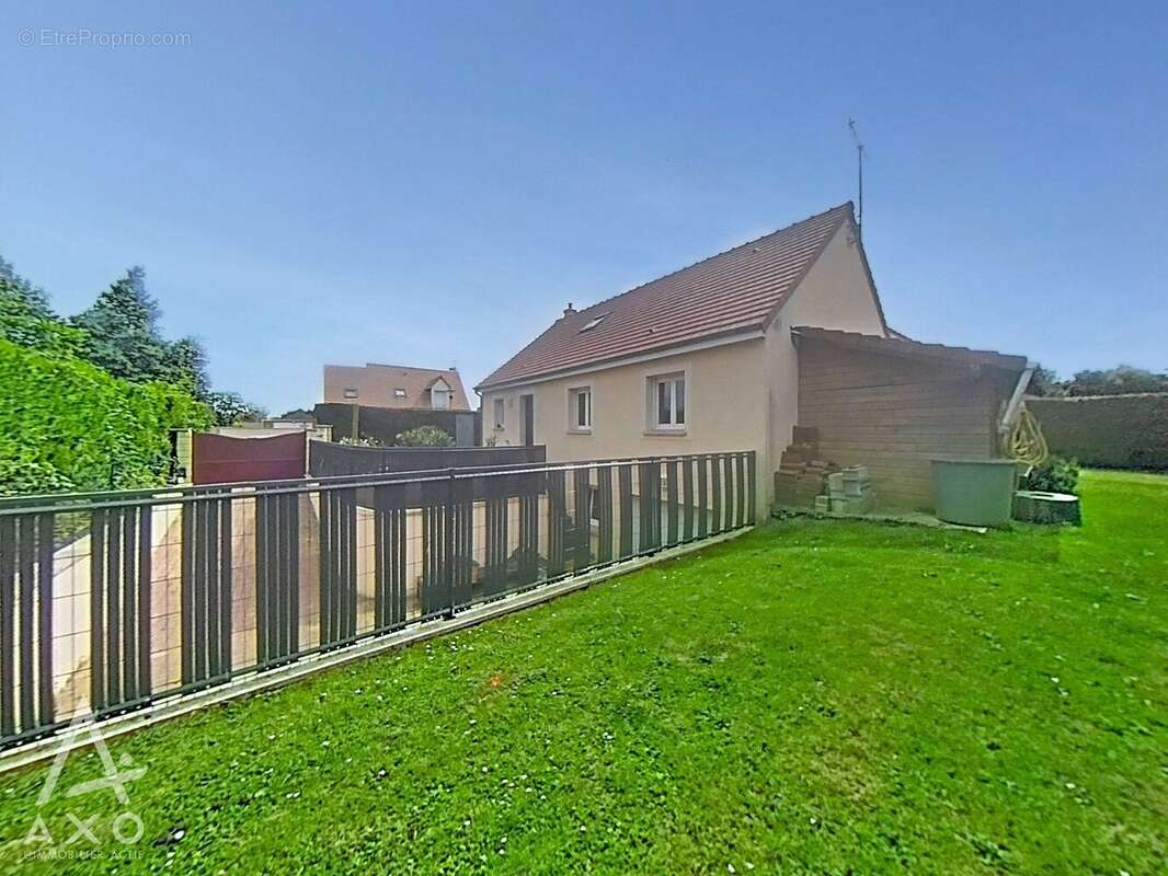 GARCELLES-SECQUEVILLE  Maison familiale de 110 m² avec vie de plain-pied, 4 chambres et sous-sol complet sur terrain clos de 60 - photo 8