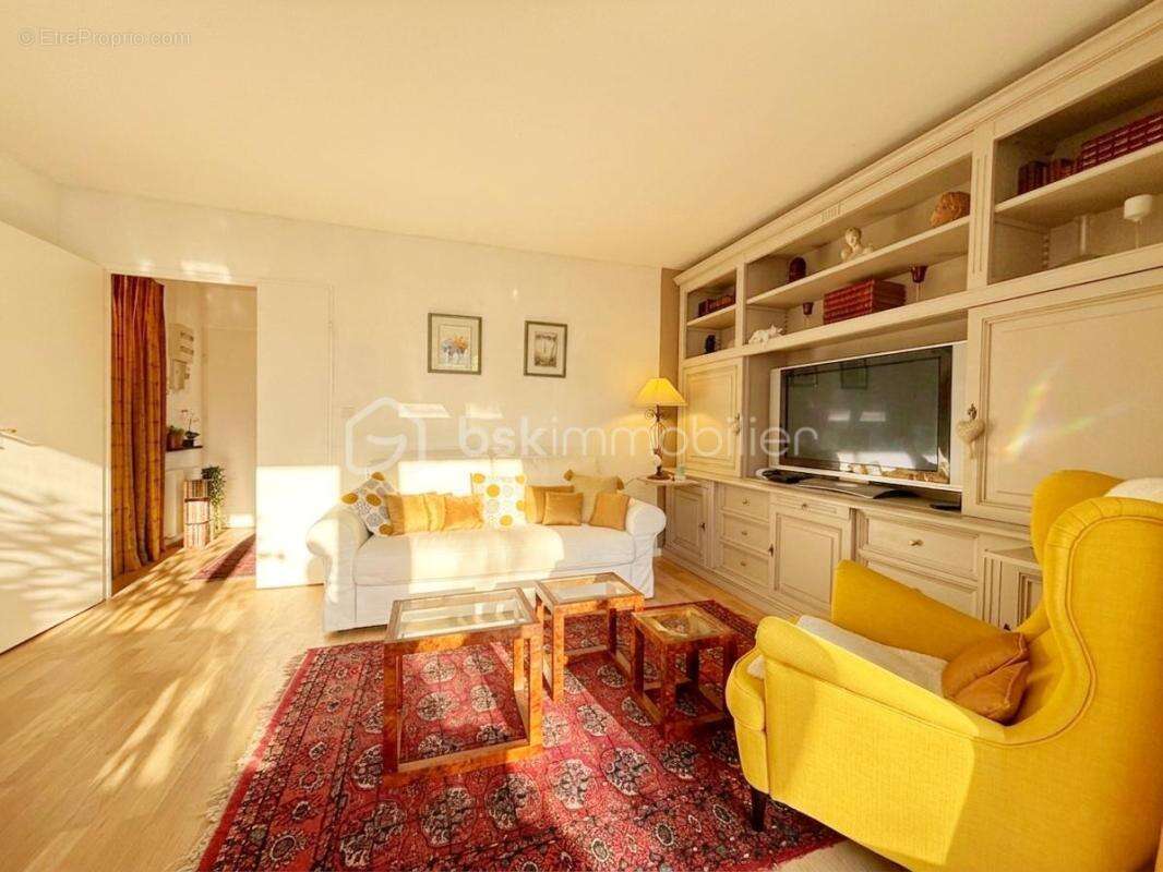 Rare ! 2 pieces avec double terrasse et jardin - photo 3