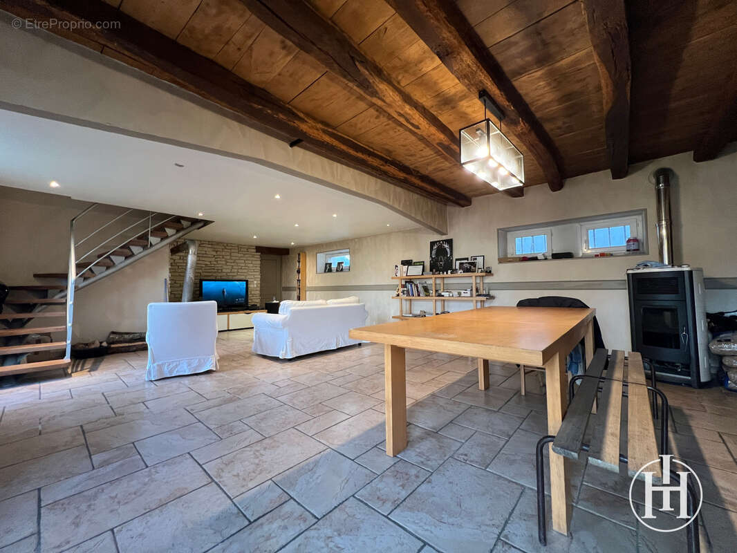 Maison à UZAY-LE-VENON