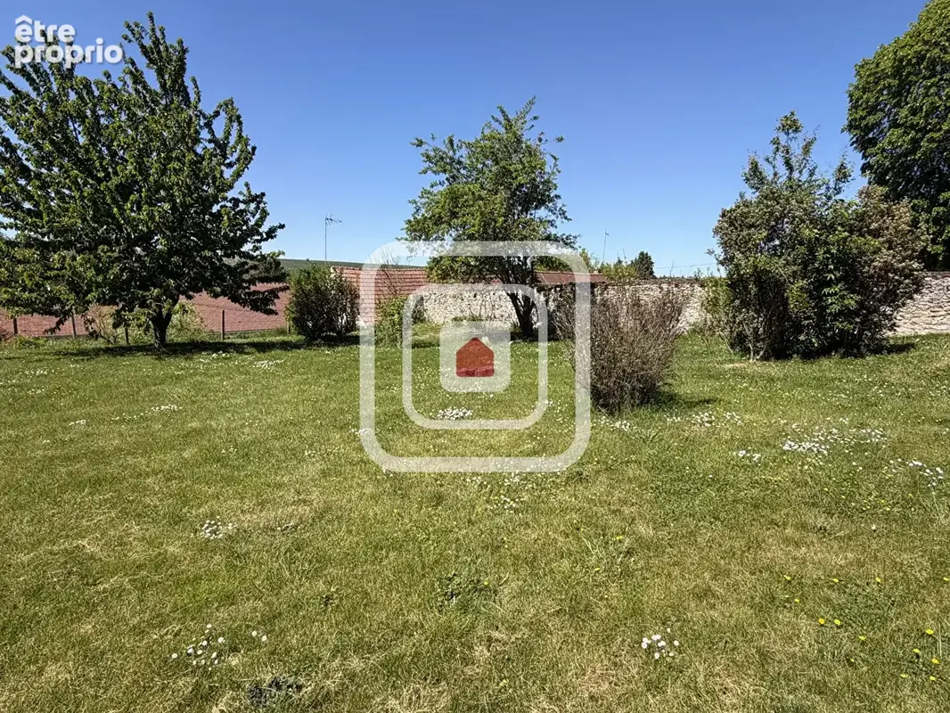 Ensemble immobilier de 278 m² avec jardin, piscine et dépendances - photo 4