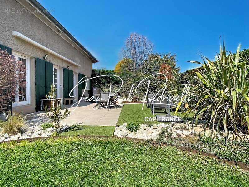 Maison à SAINT-GENIS-LAVAL