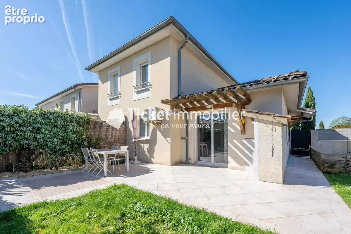 Maison à MONDONVILLE